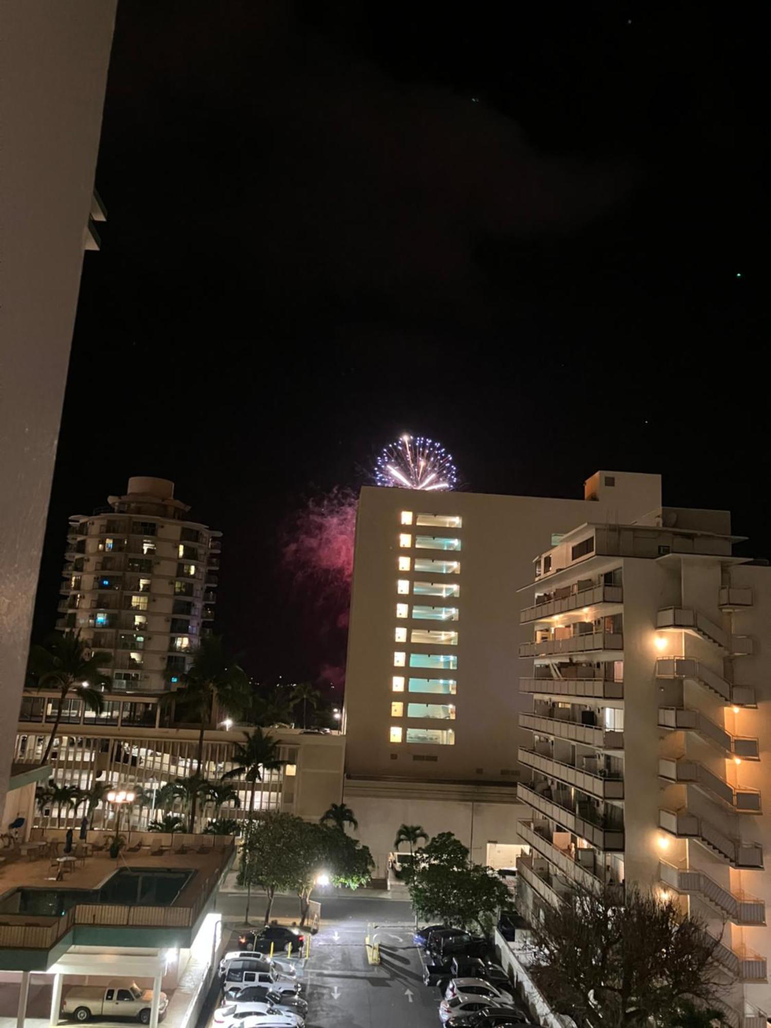 Contemporary Ocean View - Heart Of Waikiki! Apartamento *